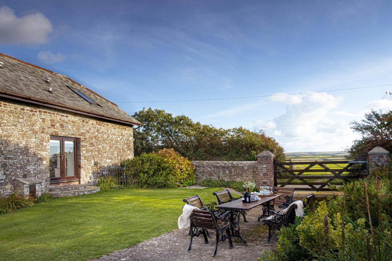 Downe Cottages Hartland Exterior foto