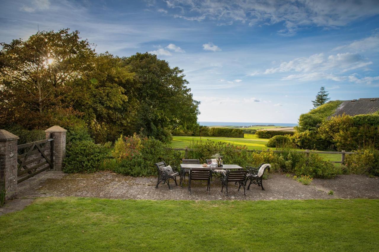 Downe Cottages Hartland Exterior foto